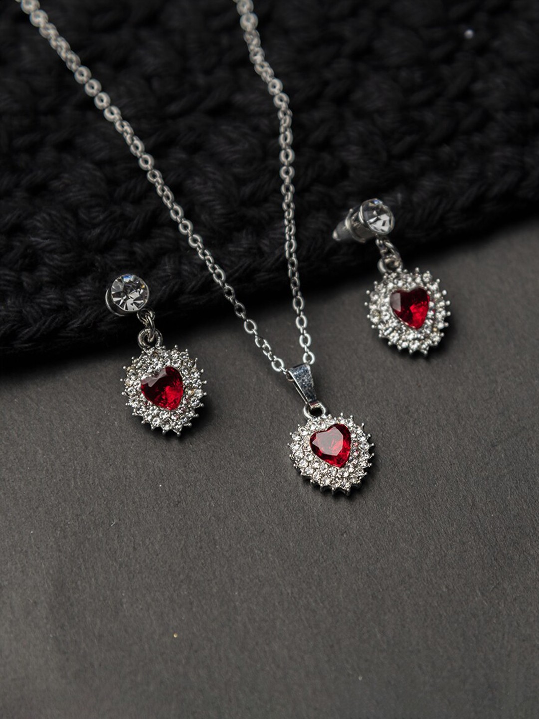

Jewelz Women Silver-Toned & Red Antique Heart Shaped Jewellery Set