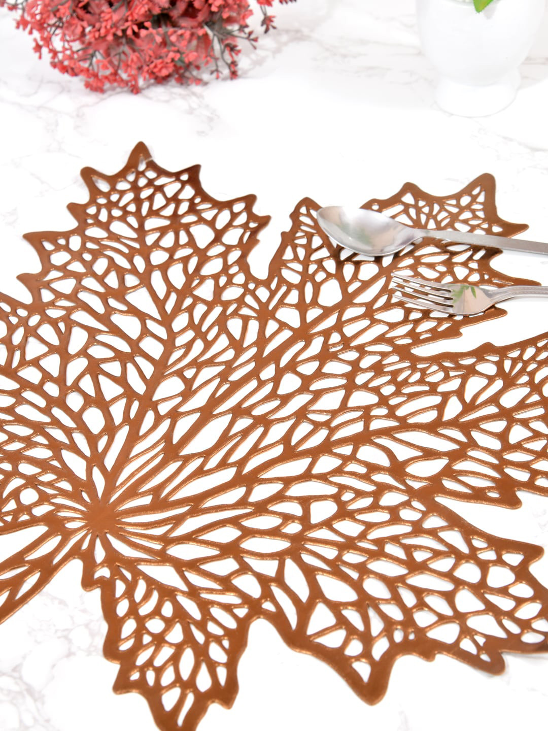 

DREAM WEAVERZ Set Of 6 Floral Maple Leaf Shaped Table Placements, Copper