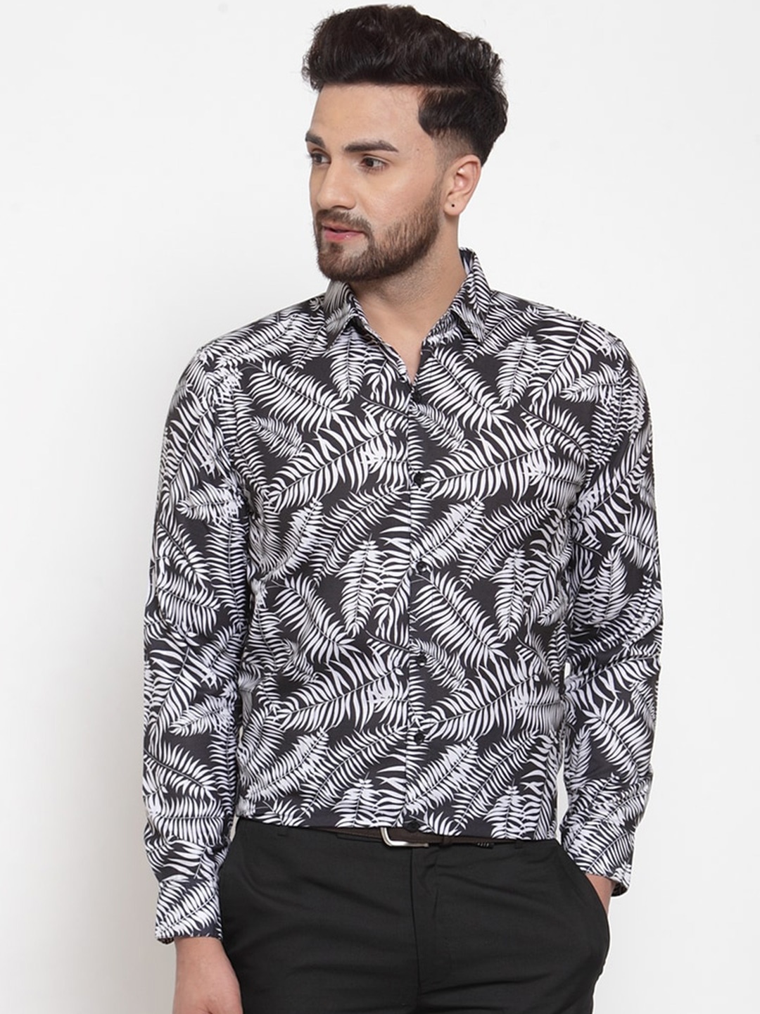 

JAINISH Men Black & White Classic Floral Printed Cotton Formal Shirt