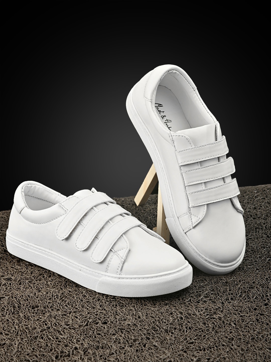 

Mast & Harbour Women White Solid Padded Sneakers