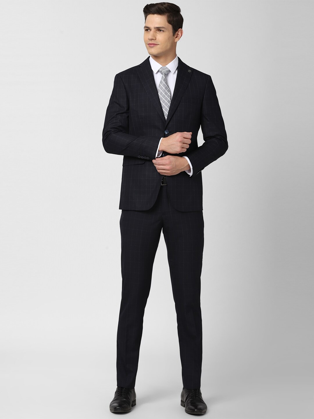 

Peter England Elite Men Black Checked Single-Breasted Slim-Fit 2-Piece Formal Suit
