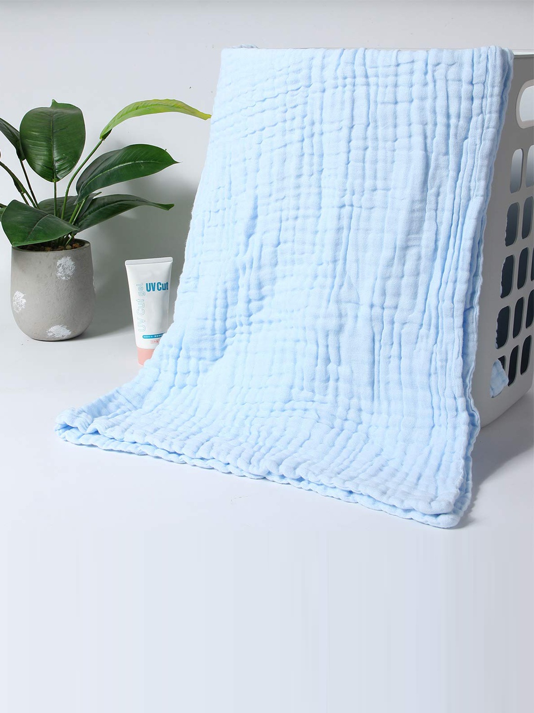 

Moms Home Kids Blue Self-Design 500 GSM Organic Cotton Bath Towel