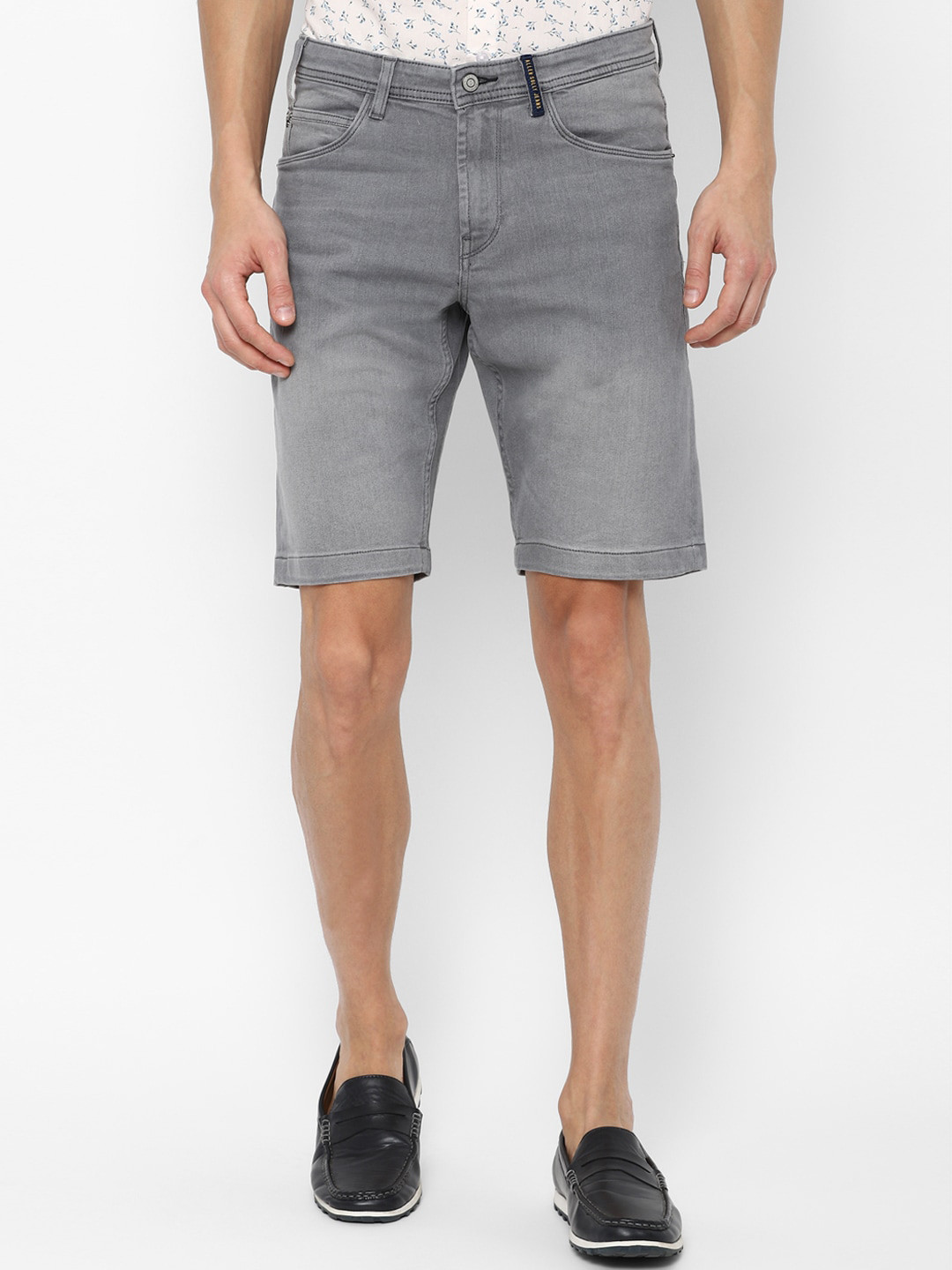 

Allen Solly Sport Men Grey Washed Slim Fit Denim Shorts