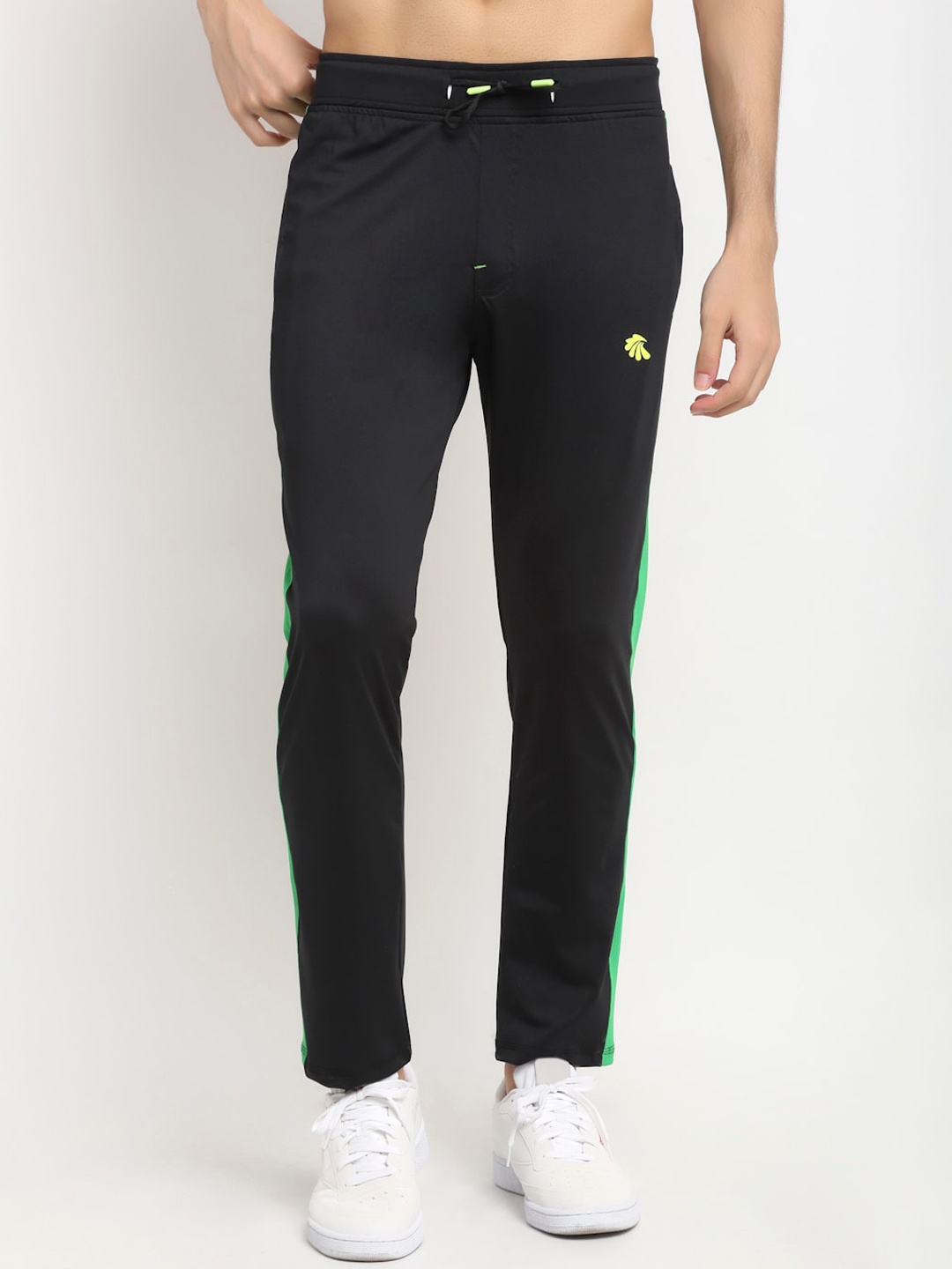 

Gallus Men Green & Black Solid Cotton Track Pants