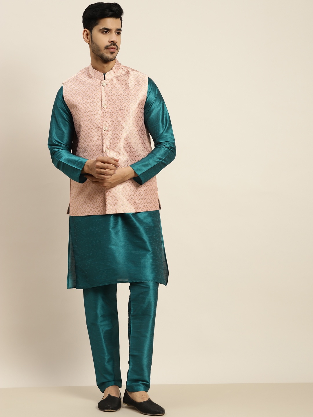 

SOJANYA Men Teal Kurta with Churidar & Nehru Jacket