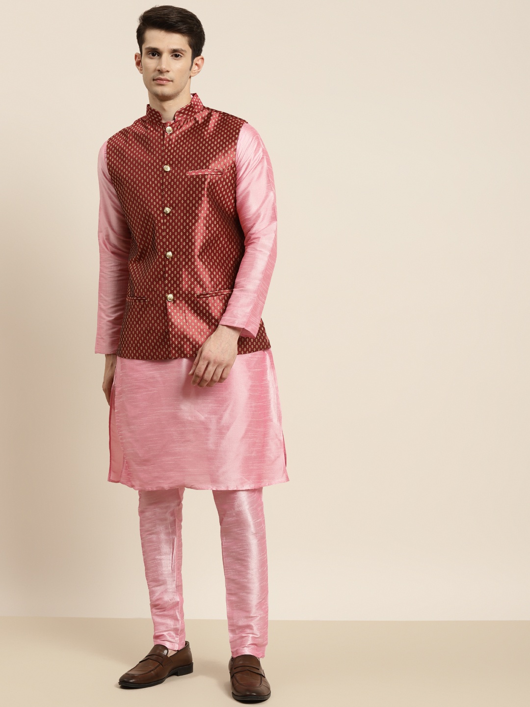 

SOJANYA Men Pink Kurta with Churidar & Nehru Jacket