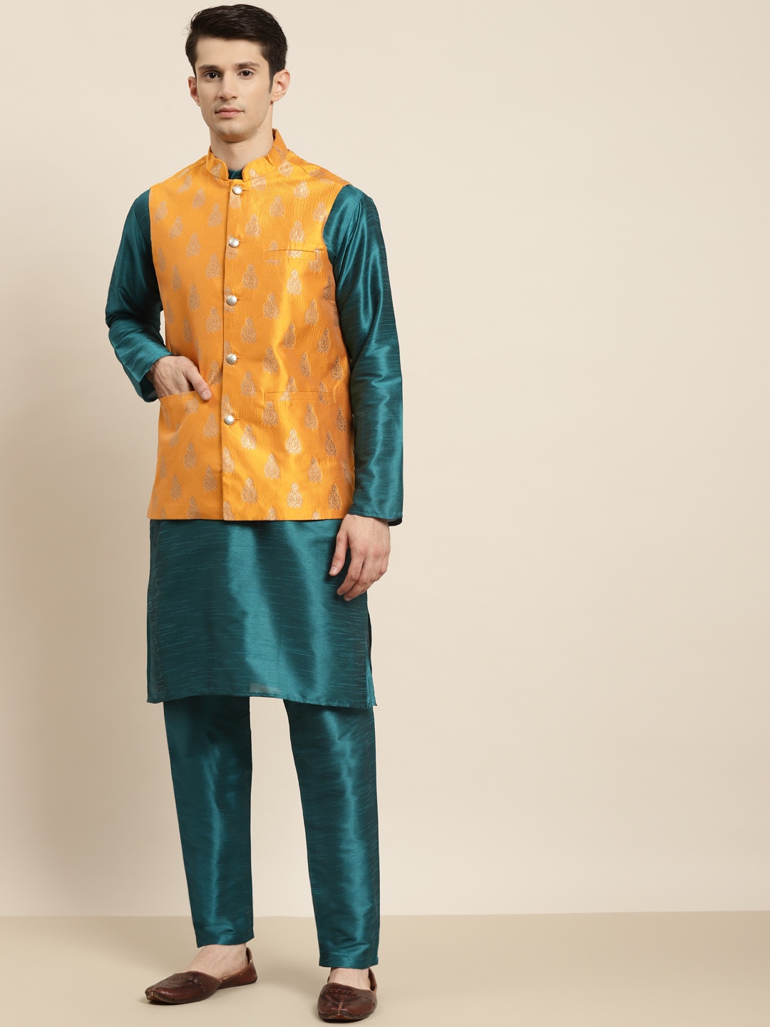 

SOJANYA Men Teal Kurta with Pyjamas & Nehru Jacket