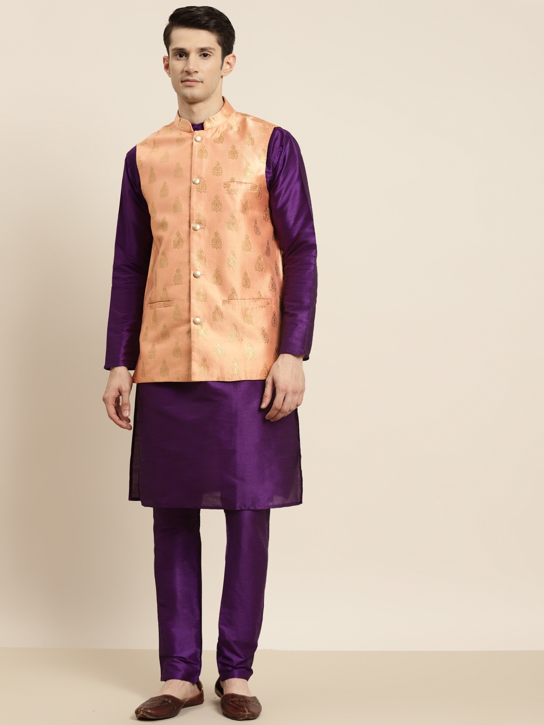 

SOJANYA Men Purple Kurta with Churidar & Nehru Jacket