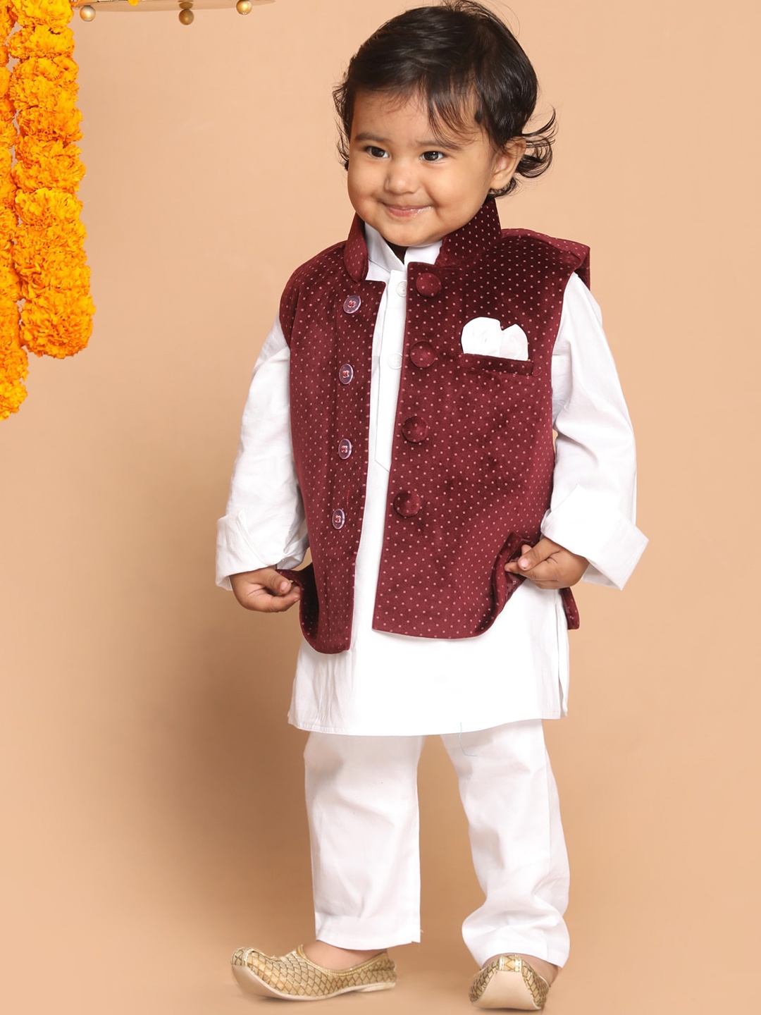 

VASTRAMAY Infant Boys White & Maroon Cotton Blend Polka Dot Printed Kurta & Pyjamas With Nehru Jacket