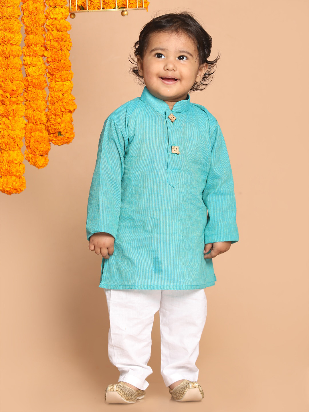 

VASTRAMAY SISHU Boys Blue Pure Cotton Kurta with Pyjamas
