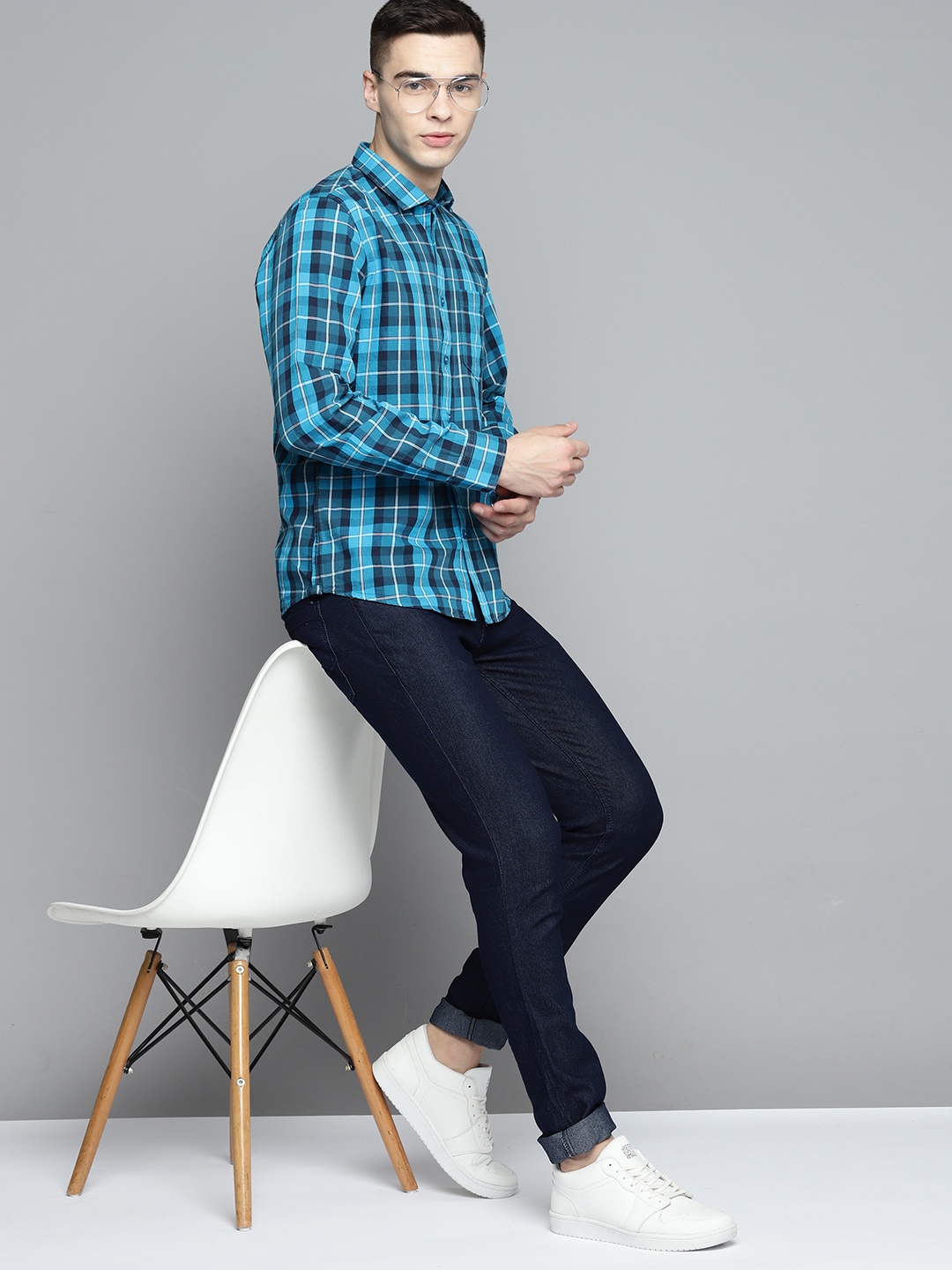 

Mast & Harbour Men Regular Fit Tartan Checks Casual Shirt, Blue