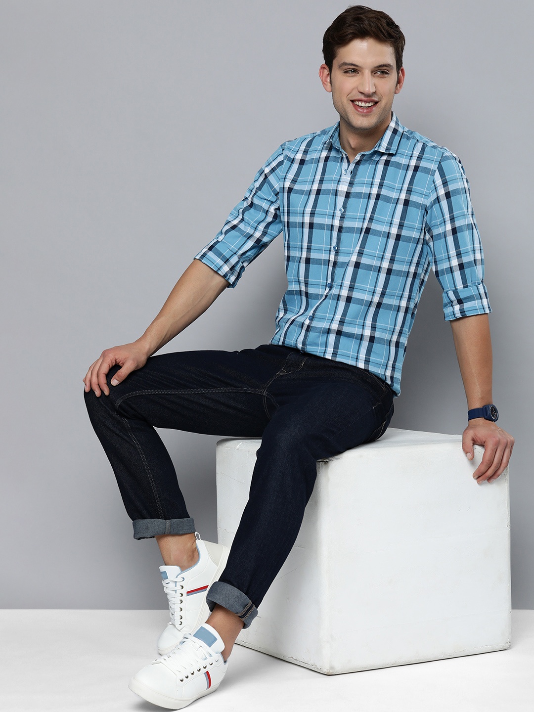

Mast & Harbour Men Blue & White Tartan Checks Pure Cotton Casual Shirt