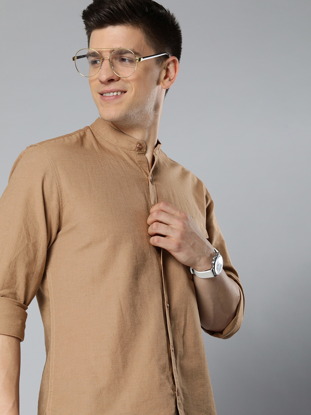

Mast & Harbour Men Brown Solid Mandarian Collar Pure Cotton Casual Shirt