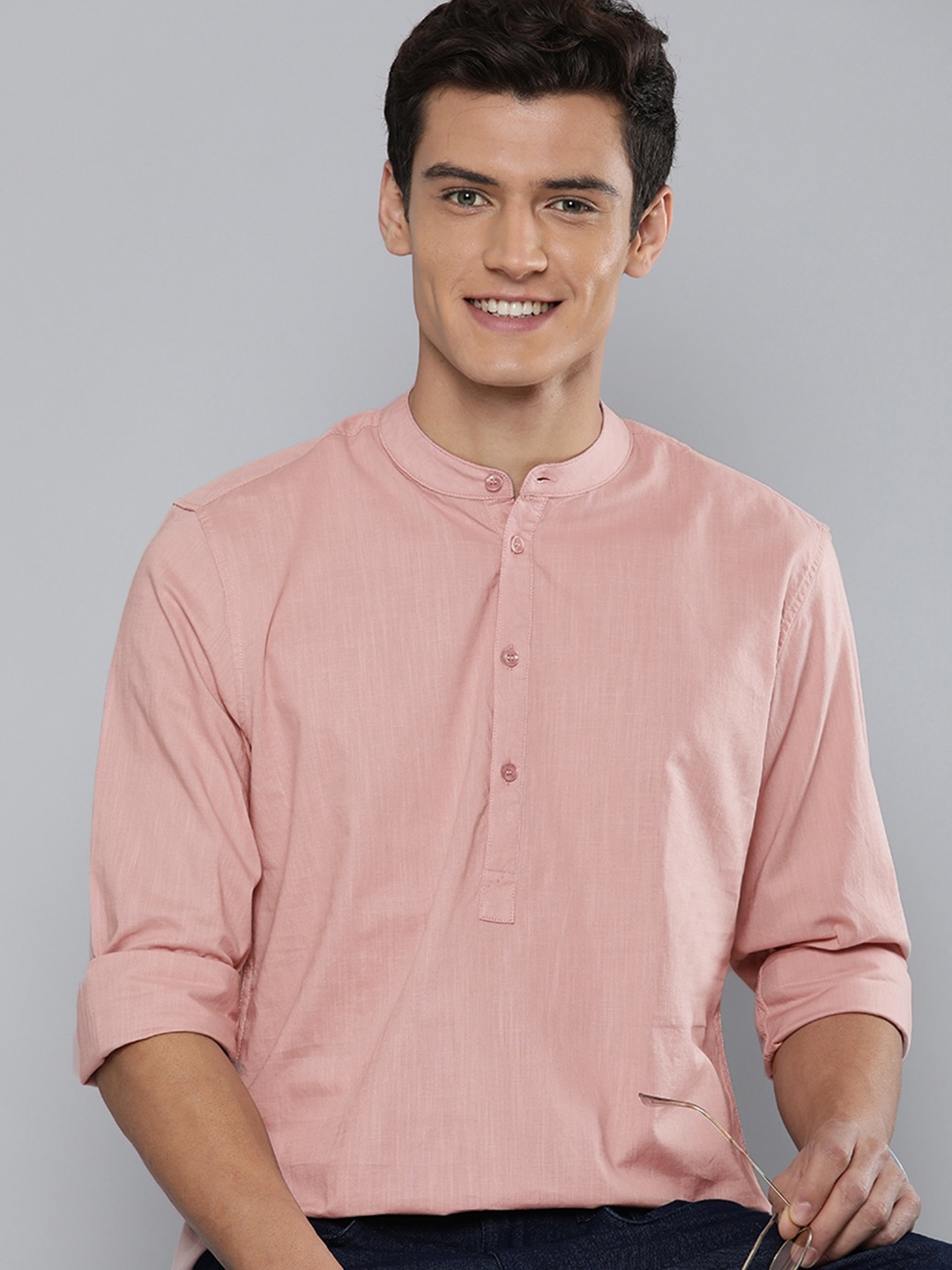 

Mast & Harbour Men Peach-Coloured Solid Casual Shirt