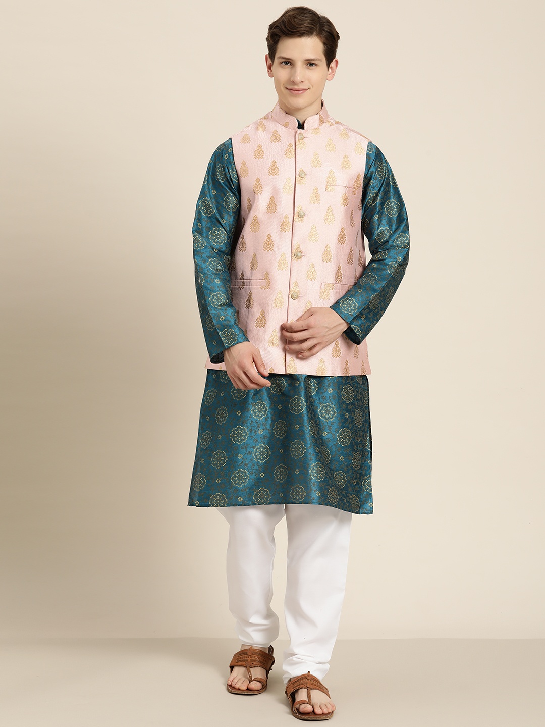 

SOJANYA Men Teal Blue & Gold Floral Straight Kurta Churidar & Woven Design Nehru Jacket