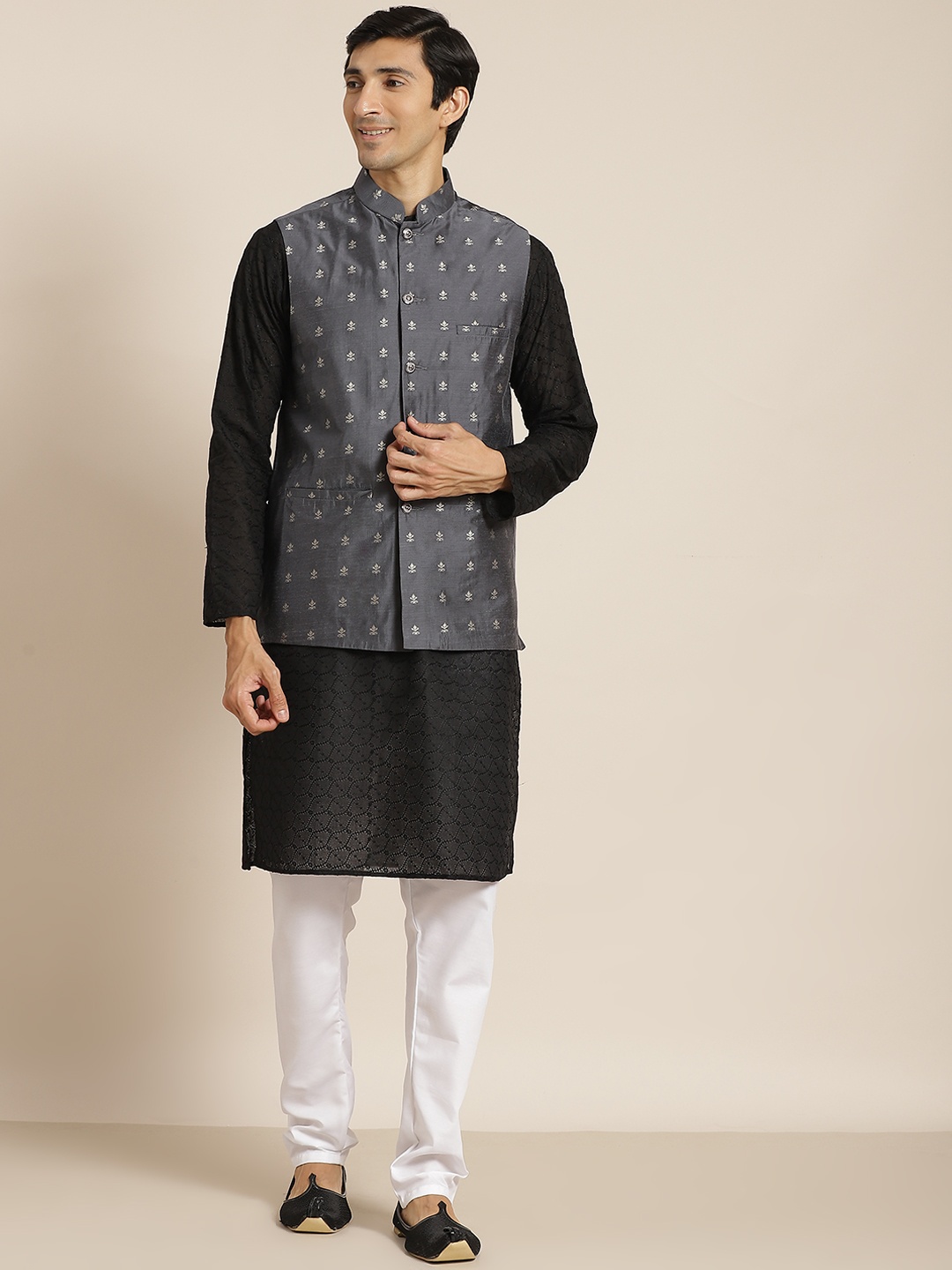 

SOJANYA Men Black Chikankari Pure Cotton Kurta with Churidar & Nehrujacket