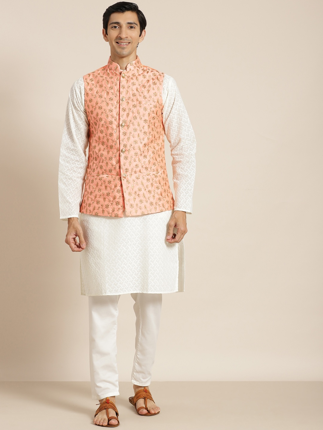 

SOJANYA Men Cream-Coloured Chikankari Pure Cotton Kurta with Churidar & Nehrujacket
