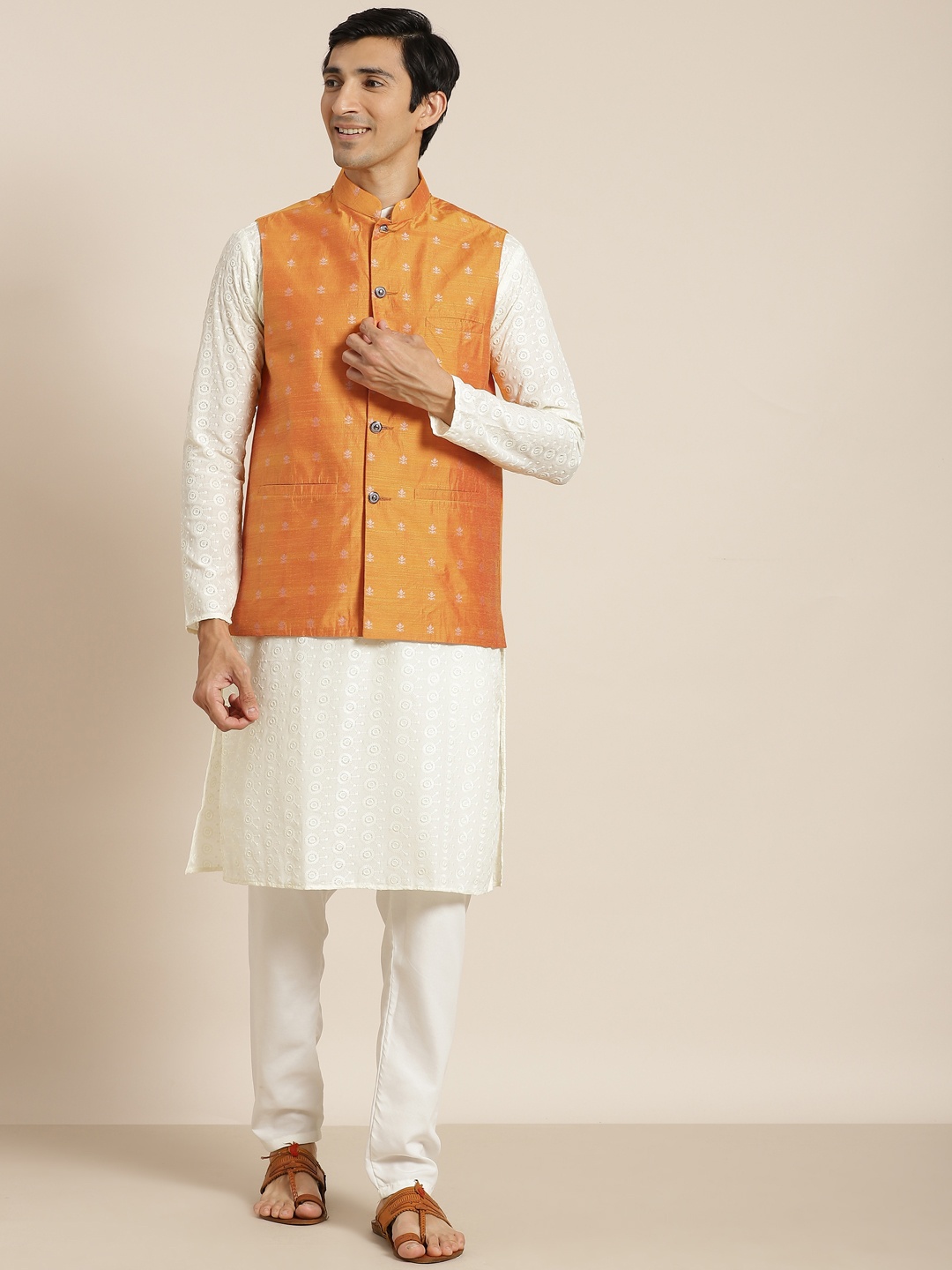 

SOJANYA Men Cream-Coloured Chikankari Pure Cotton Kurta with Churidar & Nehru Jacket