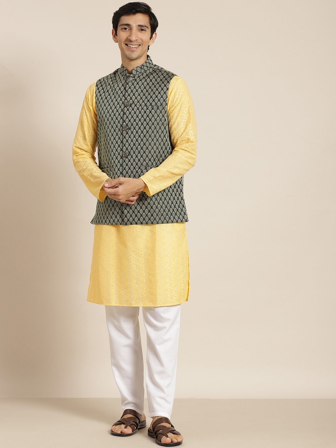 

SOJANYA Men Yellow Chikankari Pure Cotton Kurta with Churidar & Nehru Jacket