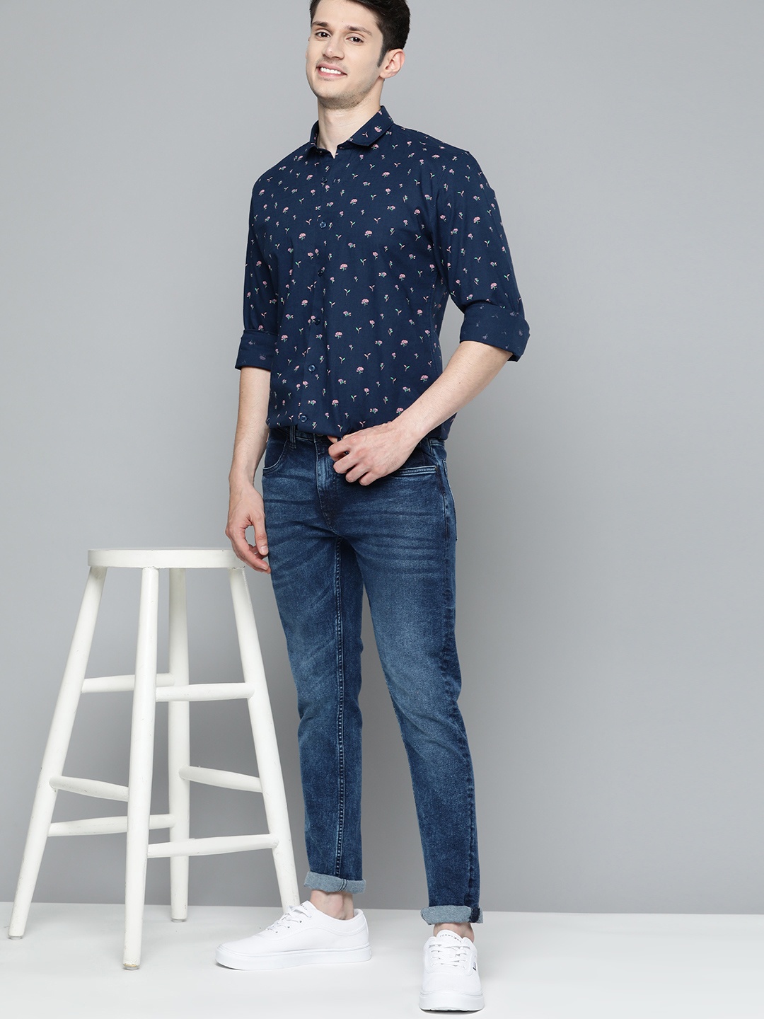 

Mast & Harbour Pure Cotton Floral Printed Casual Shirt, Navy blue