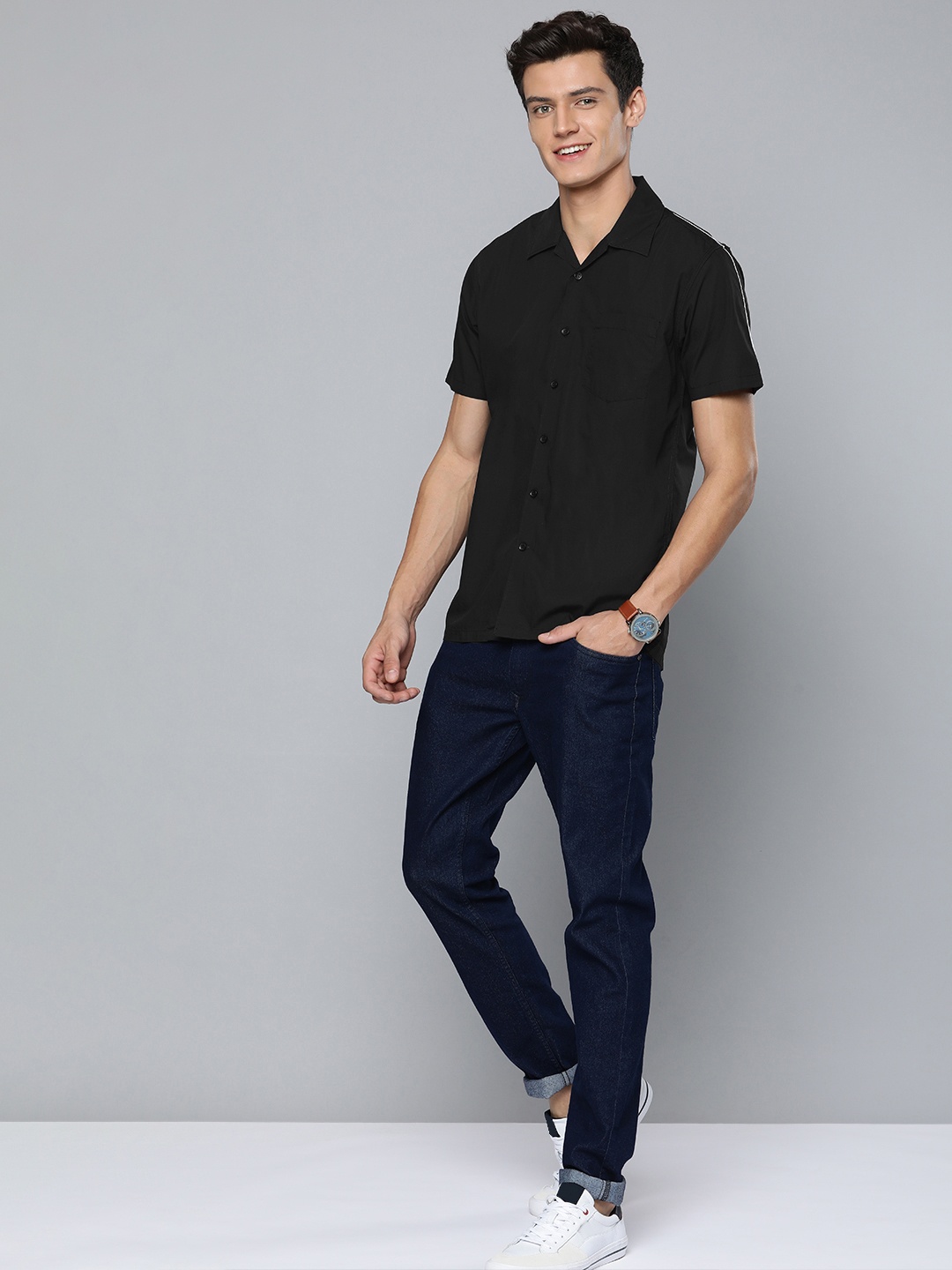 

Mast & Harbour Men Black Solid Slim Fit Pure Cotton Casual Shirt