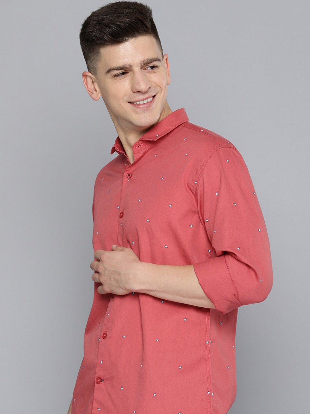 

Mast & Harbour Men Coral Red Slim Fit Printed Casual Shirt