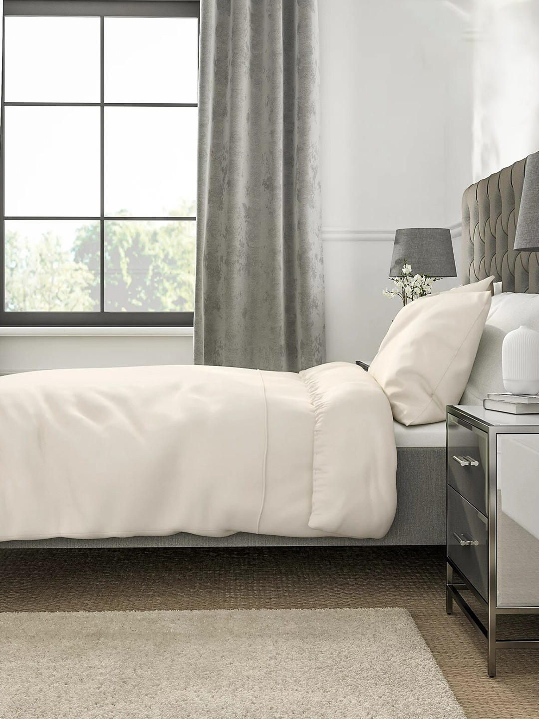 

Marks & Spencer Cream-Coloured 230 TC Superfine King Bedsheet