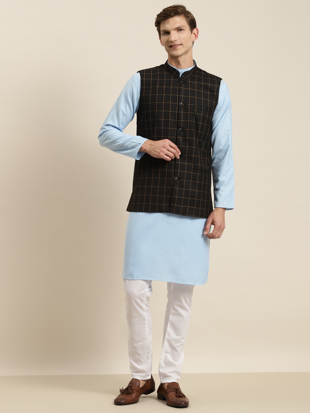 

SOJANYA Men Blue & White Solid Kurta with Churidar & Nehru Jacket