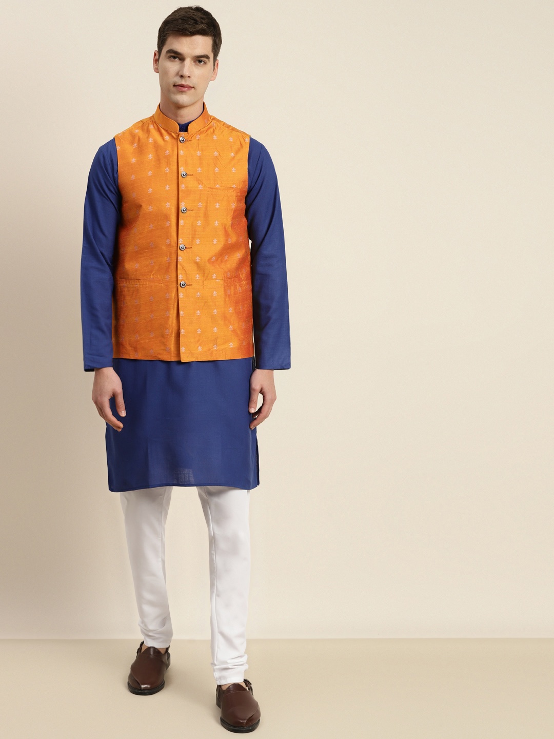 

SOJANYA Men Blue & Orange Kurta with Churidar & Nehru Jacket