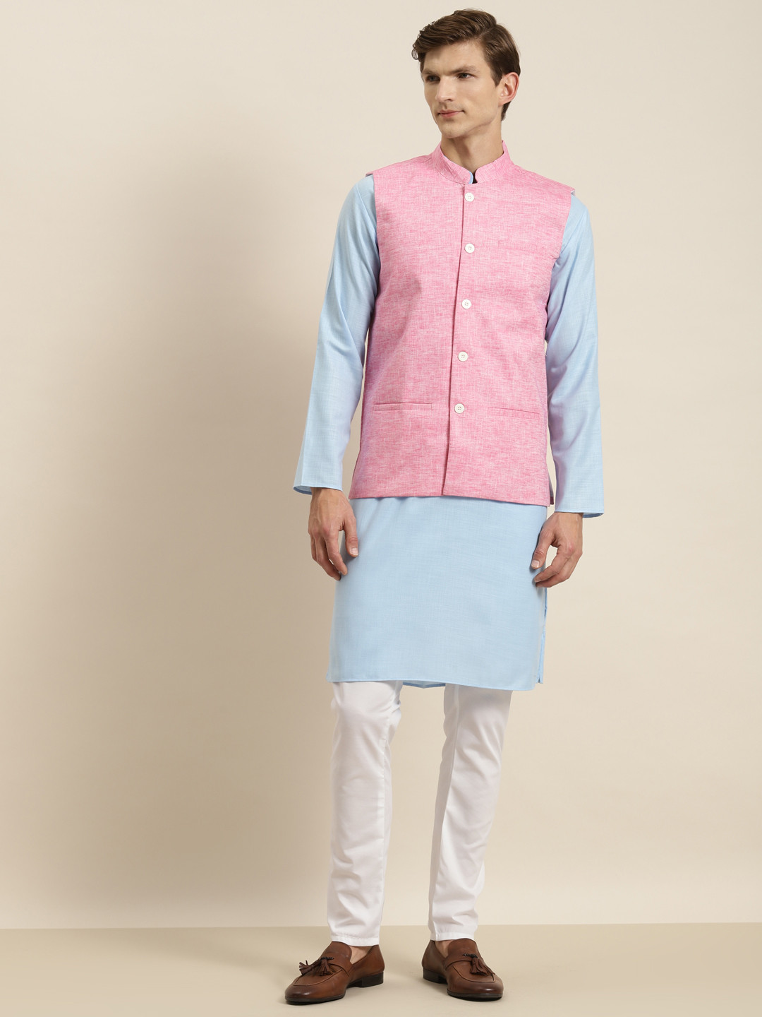 

SOJANYA Men Blue & Pink Kurta with Churidar & Nehru Jacket