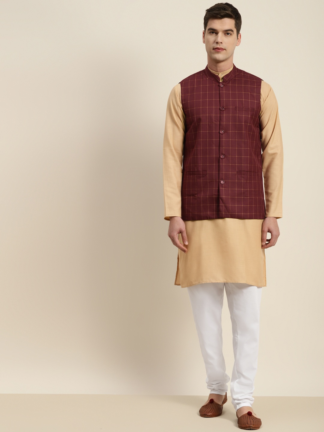 

SOJANYA Men Golden & Maroon Kurta with Churidar & Nehru Jacket, Gold