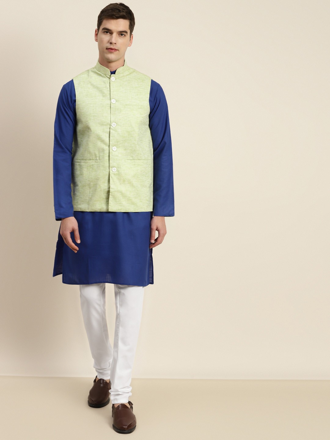 

SOJANYA Men Blue & Green Kurta with Churidar & Nehru Jacket