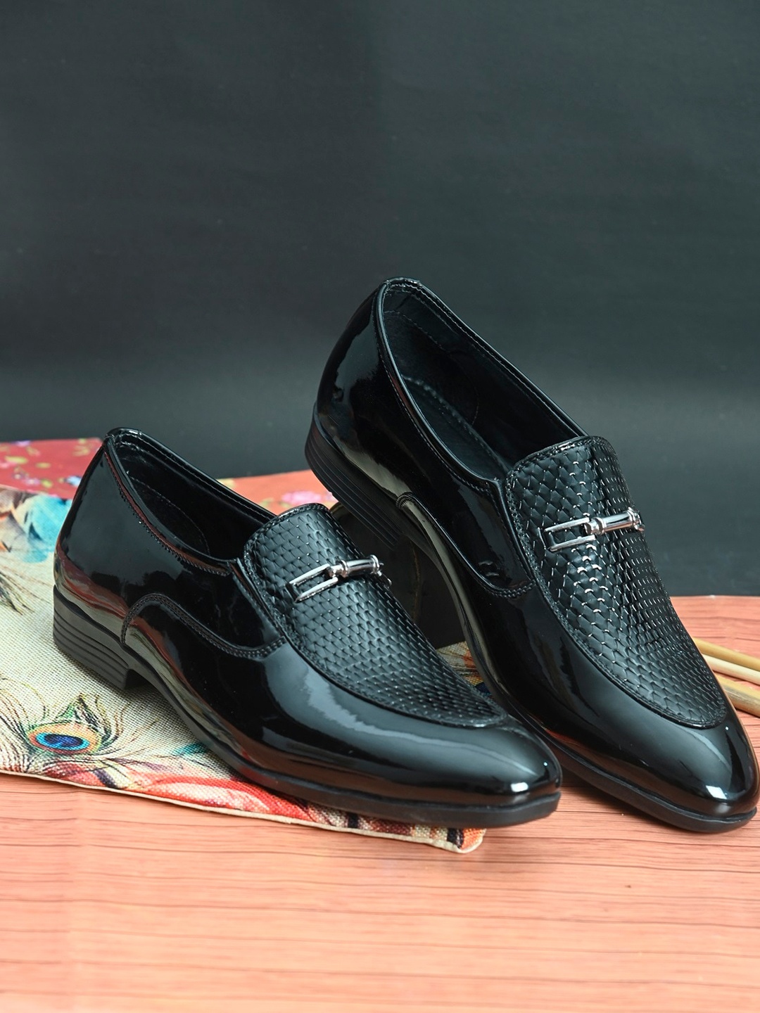 

INVICTUS Men Black Solid Formal Slip-on's