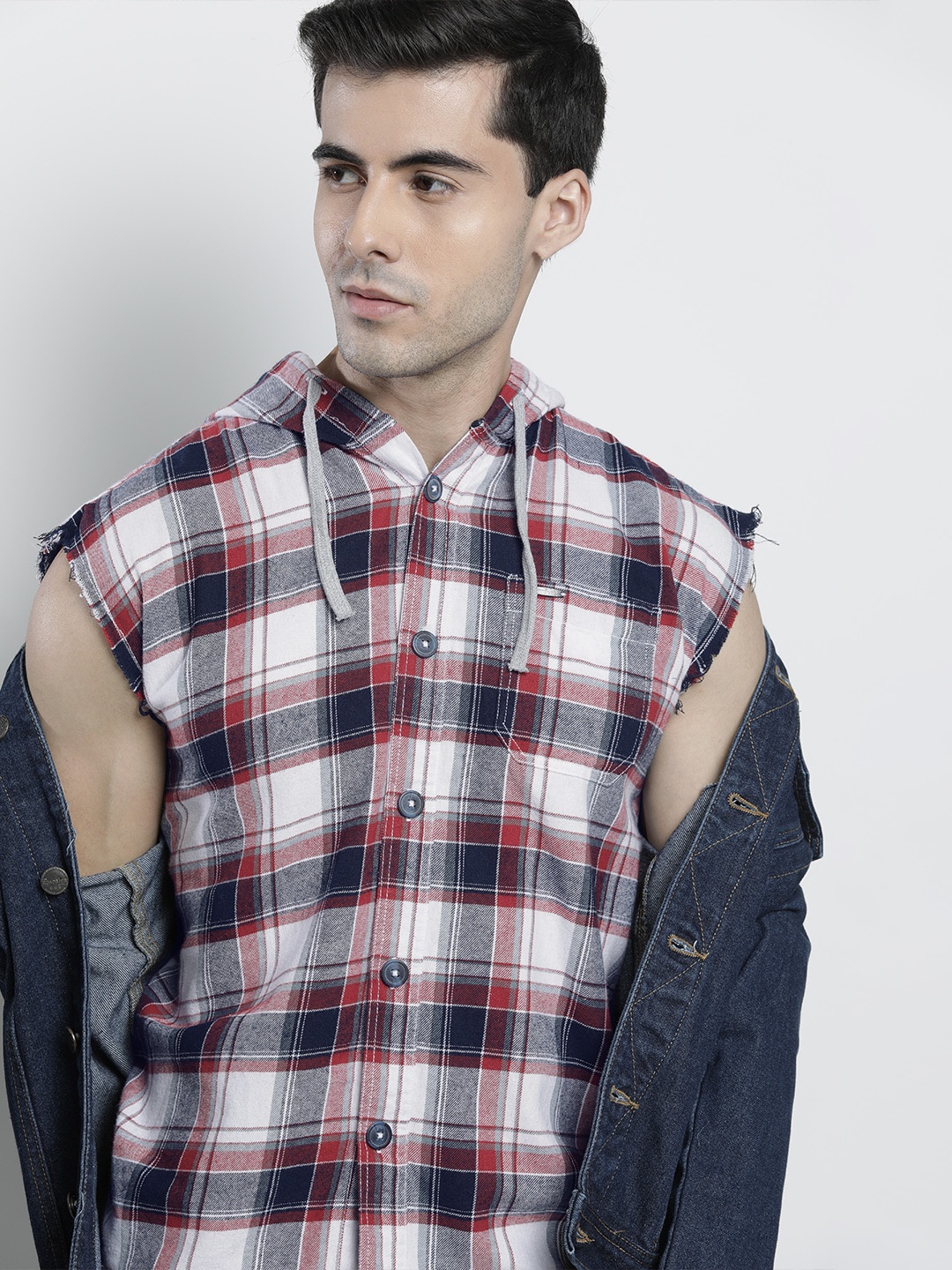 

The Indian Garage Co Men White & Navy Blue Comfort Cotton Raw Edge Hooded Shirt