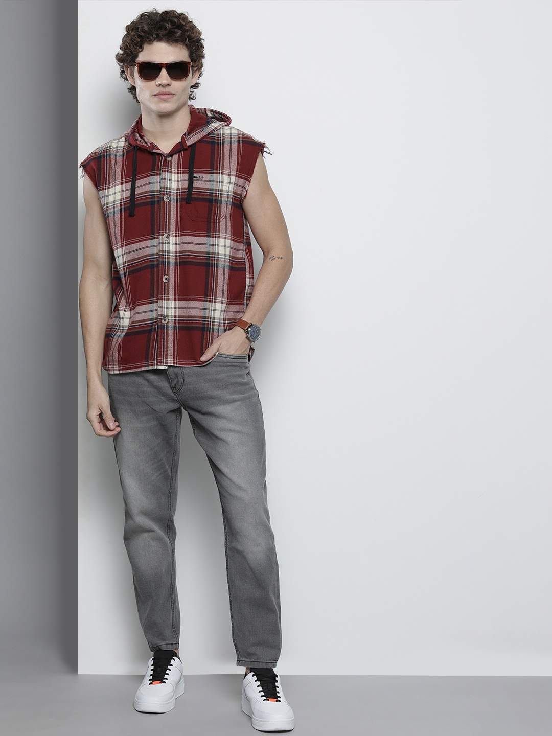 

The Indian Garage Co Men Maroon & Beige Checked Comfort Cotton Raw Edge Hooded Shirt
