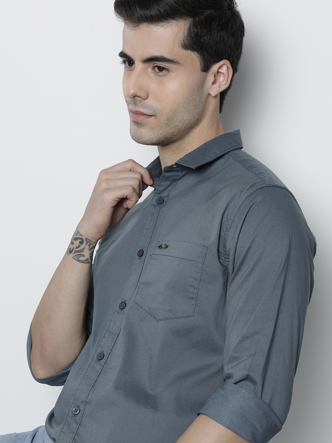 

The Indian Garage Co Men Teal Blue Solid Comfort Fit Casual Shirt