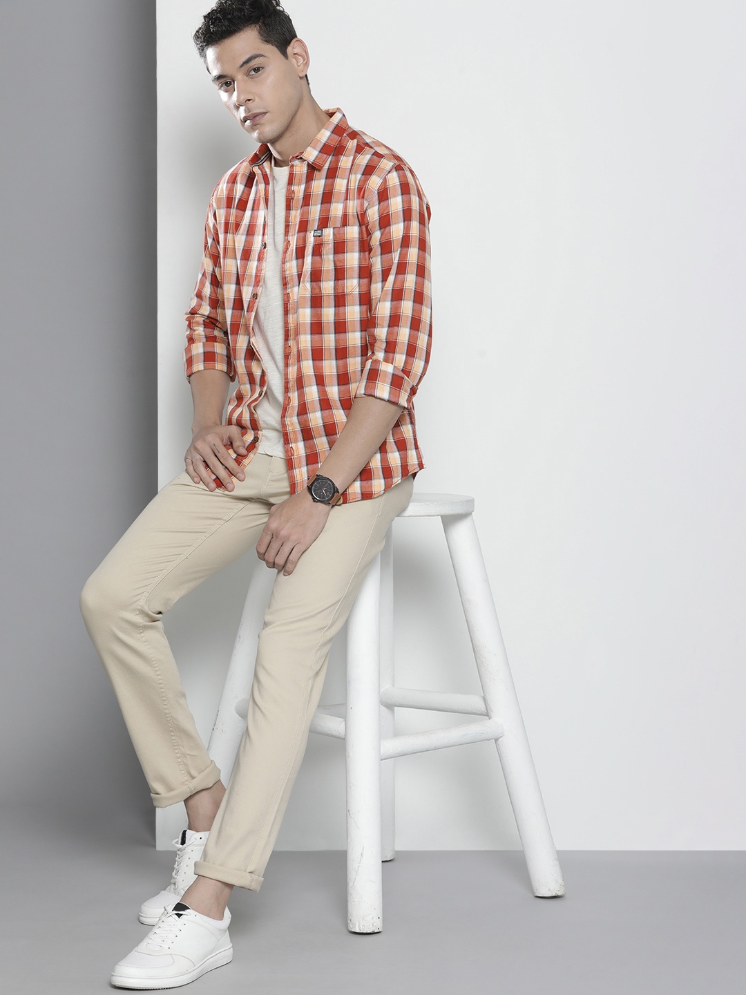 

The Indian Garage Co Men Rust Checked Casual Shirt