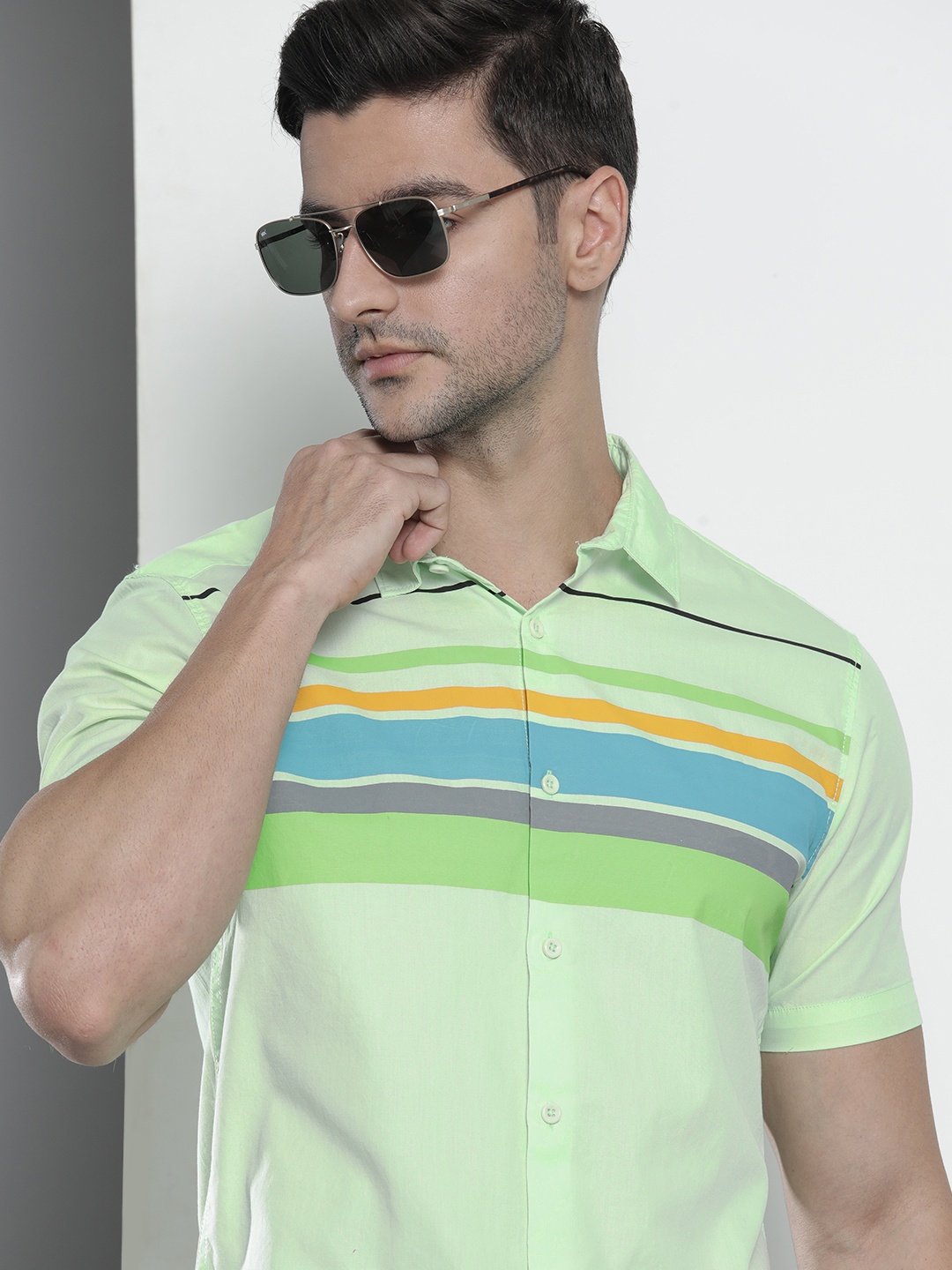 

The Indian Garage Co Men Green Comfort Horizontal Stripes Cotton Casual Shirt