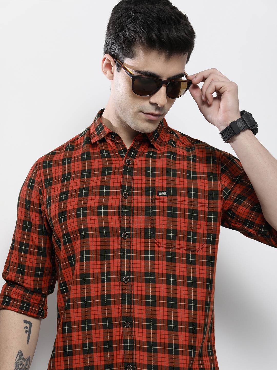 

The Indian Garage Co Men Red Comfort Tartan Checked Regular Fit Cotton Casual Shirt