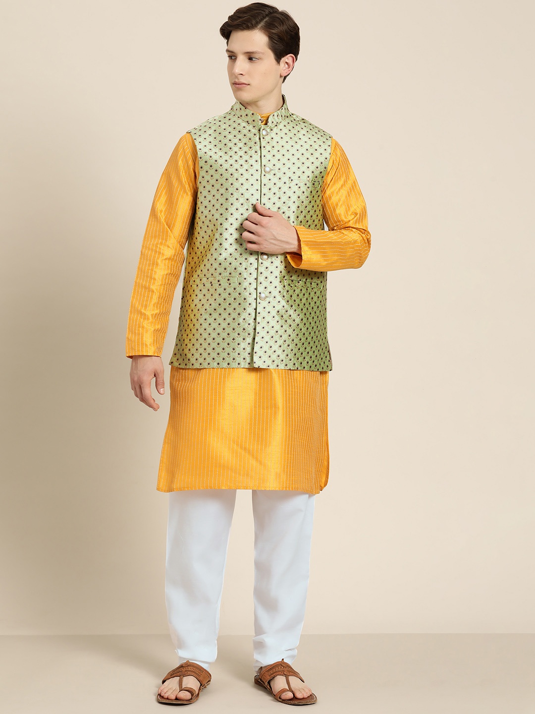 

SOJANYA Men Mustard Yellow & Beige Thread Work Straight Kurta Churidar & Nehru Jacket