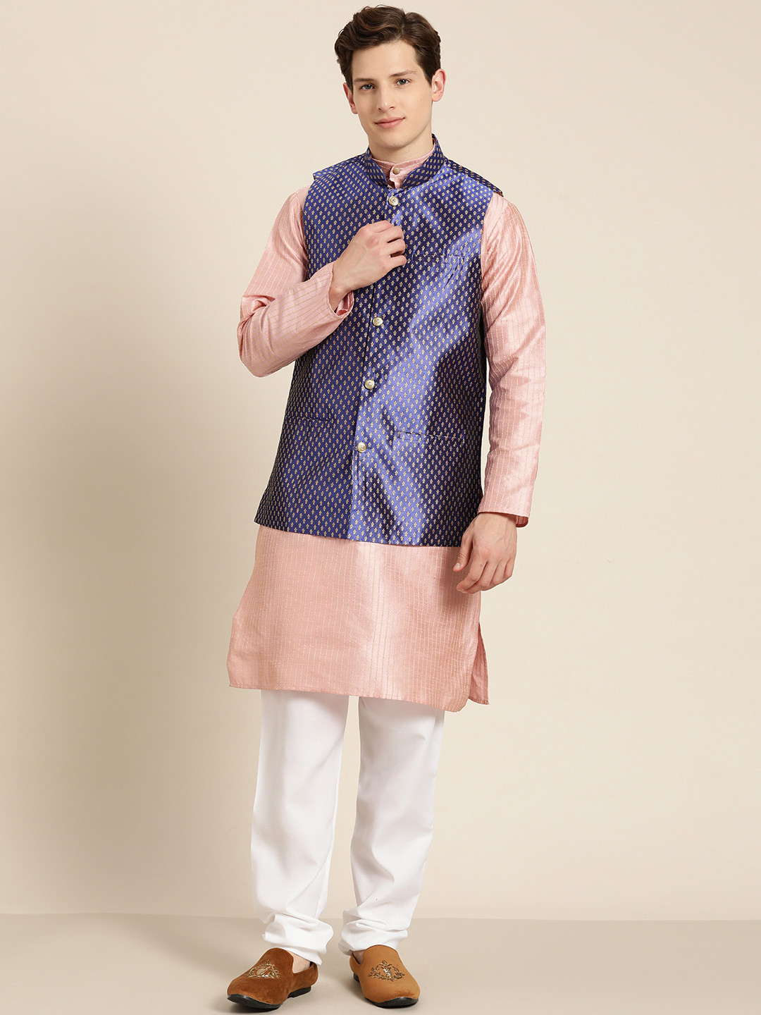 

SOJANYA Men Pink & Beige Thread Work Straight Kurta Churidar with Nehru Jacket