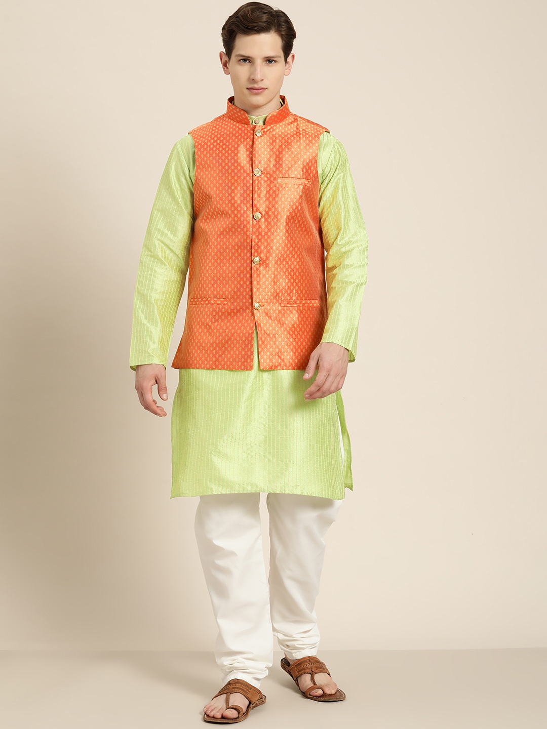 

SOJANYA Men Green Striped Kurta with Pyjamas & Nehru Jacket