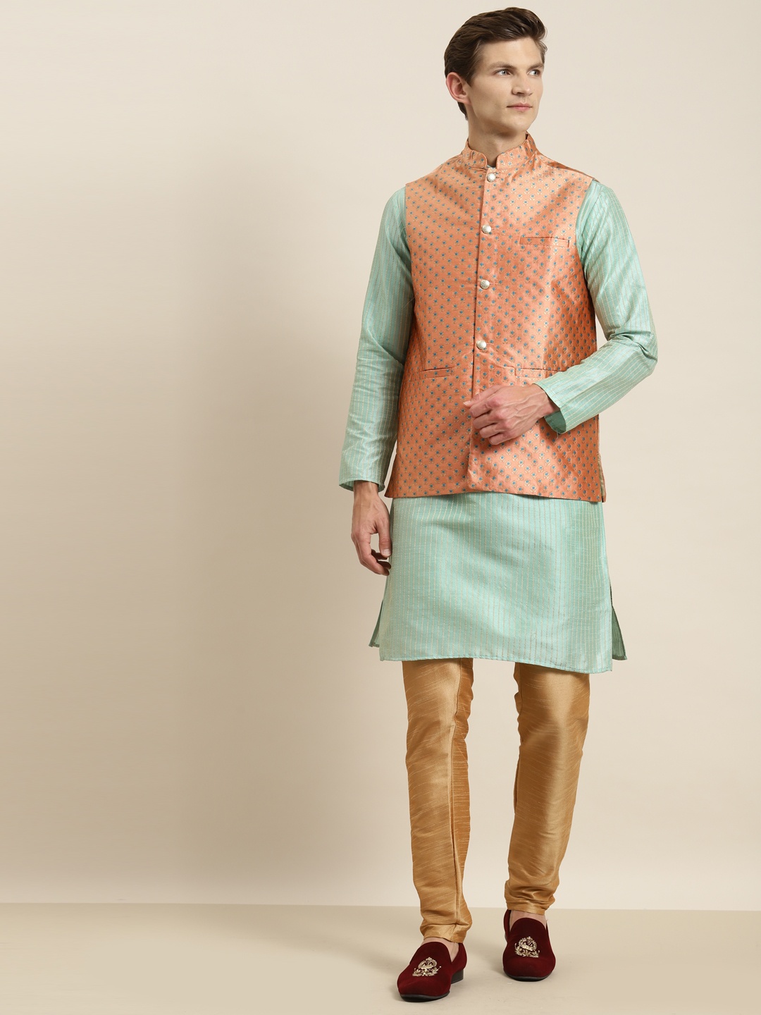 

SOJANYA Men Sea Green Striped Kurta with Churidar & Nehru Jacket