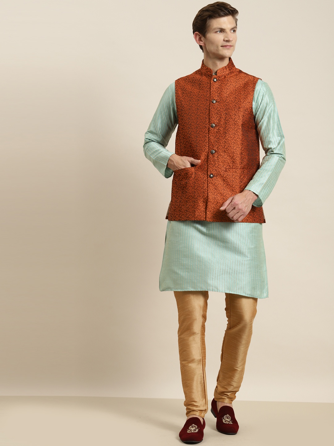 

SOJANYA Men Sea Green Striped Kurta with Churidar