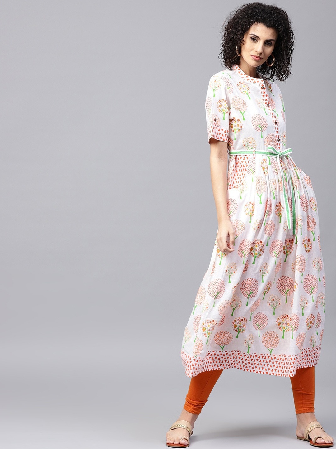 

Tulsattva Women White Ethnic Motifs Printed Kurta