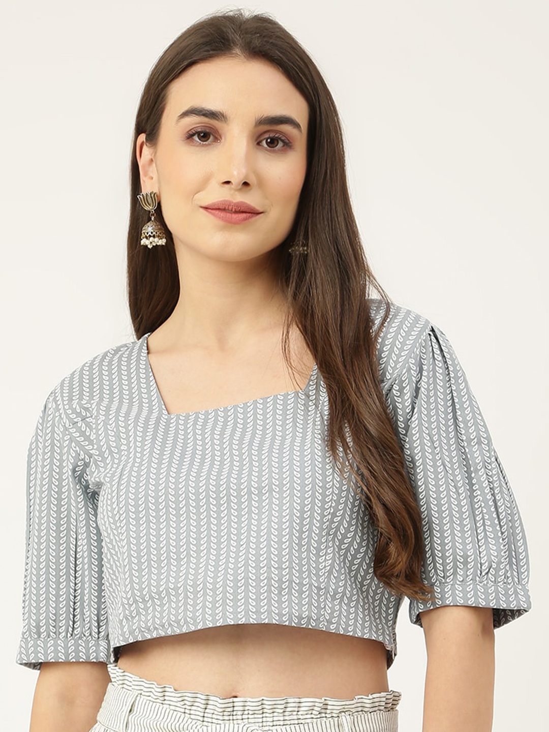 

DECKEDUP Grey & White Print Crop Pure Cotton Top