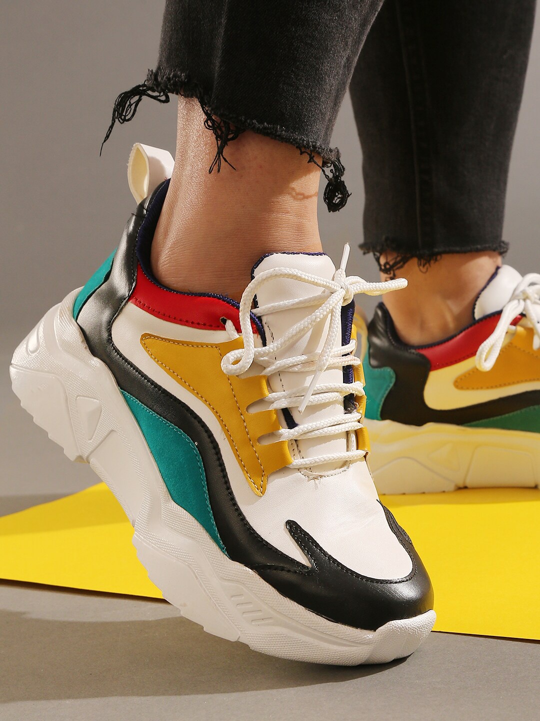 

GNIST Women White Colourblocked Mid Top Sneakers