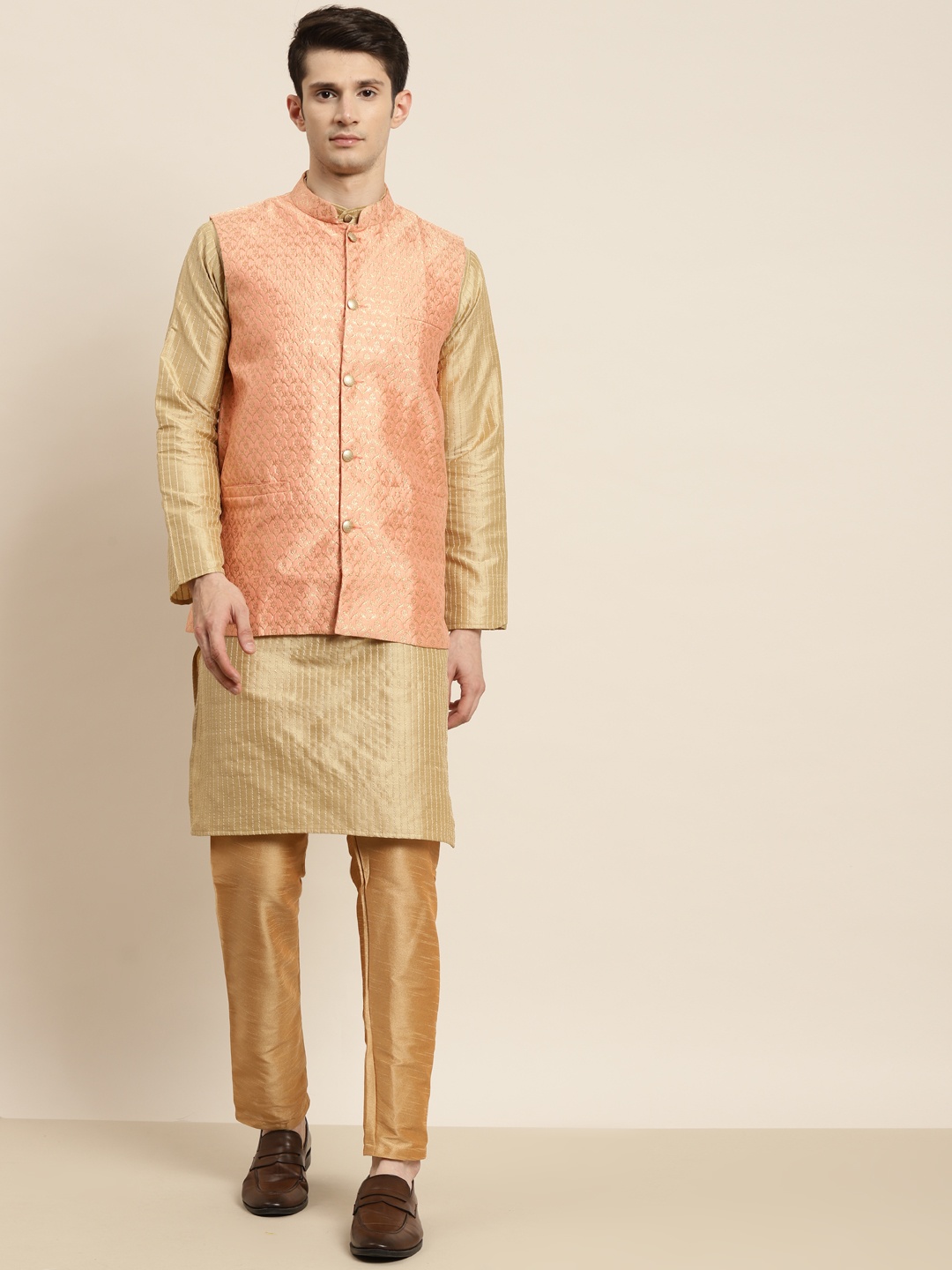 

SOJANYA Men Golden & Peach-Coloured Kurta with Churidar & Nehru Jacket, Gold