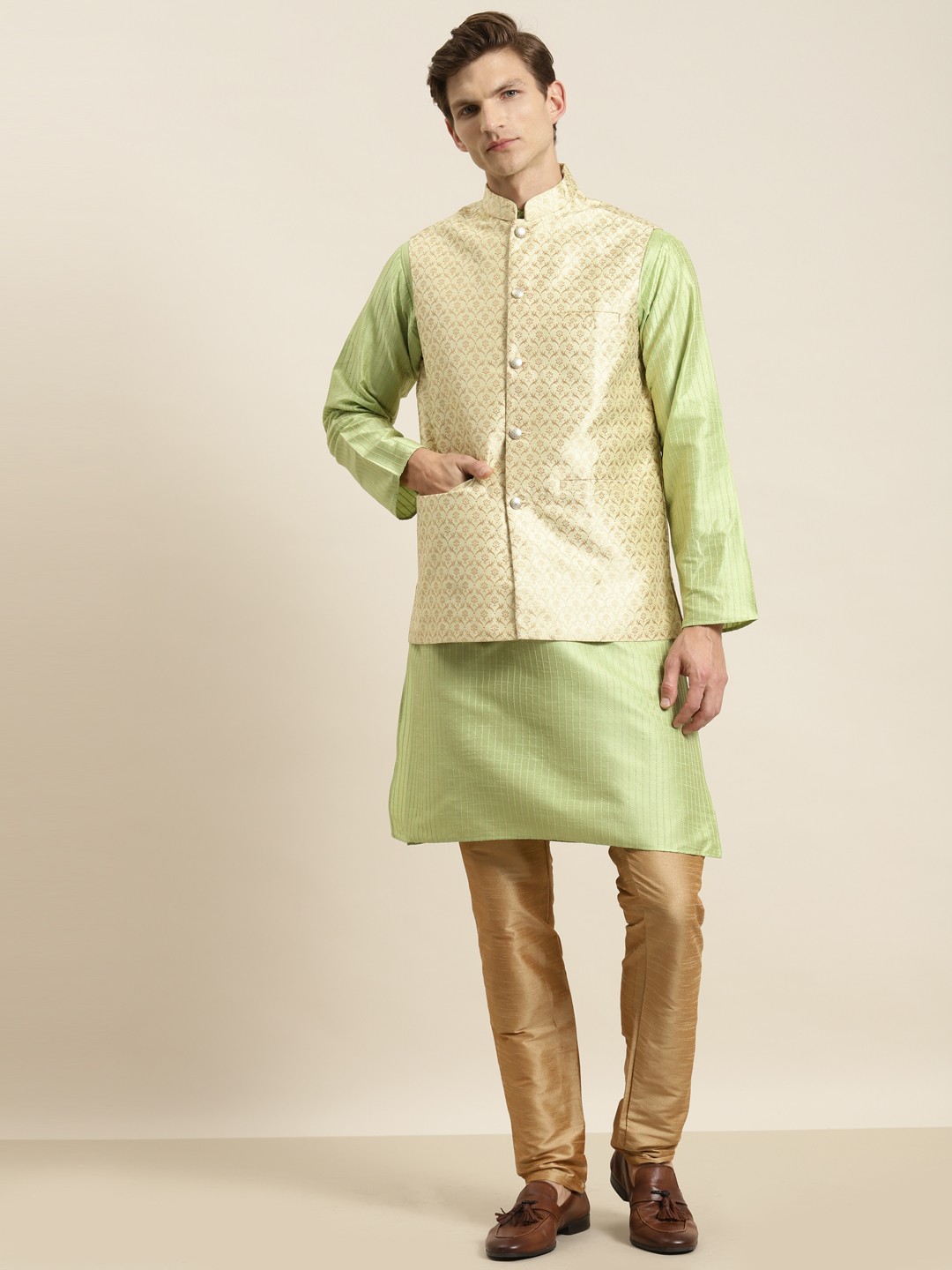 

SOJANYA Men Green Striped Kurta with Churidar & Nehru Jacket
