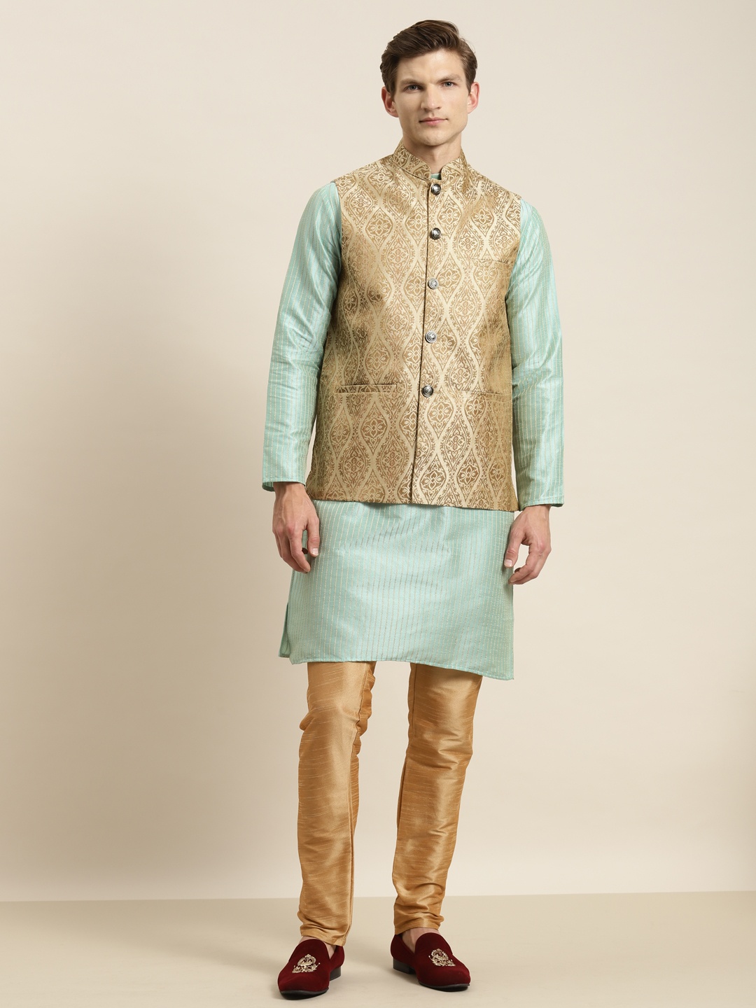 

SOJANYA Men Sea Green Striped Kurta with Churidar & Nehru Jacket